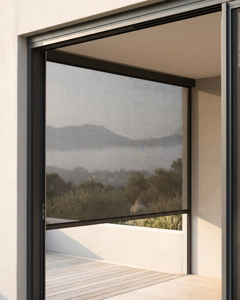 Sunscreen mesh outdoor screen cutting glare while keeping the view